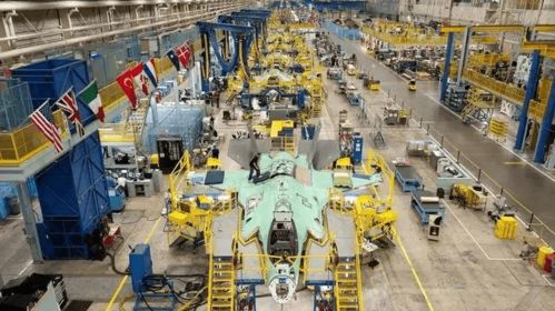 走進F-35生產線 感受高科技超級工廠，組裝戰機排長龍，北京技術服務的全球化探索